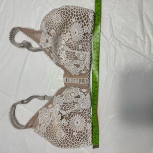 Elegant Lace Bralette in Cream